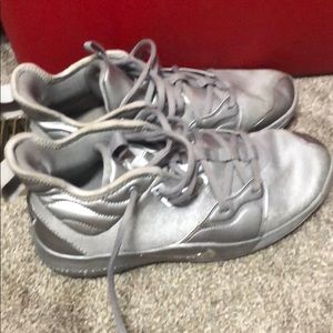 Paul George 3’s size 7